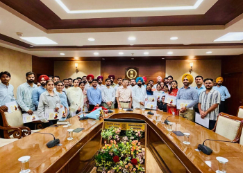 REVENUE MINISTER HARDEEP SINGH MUNDIAN HANDS OVER APPOINTMENT LETTERS TO 33 PATWARIS