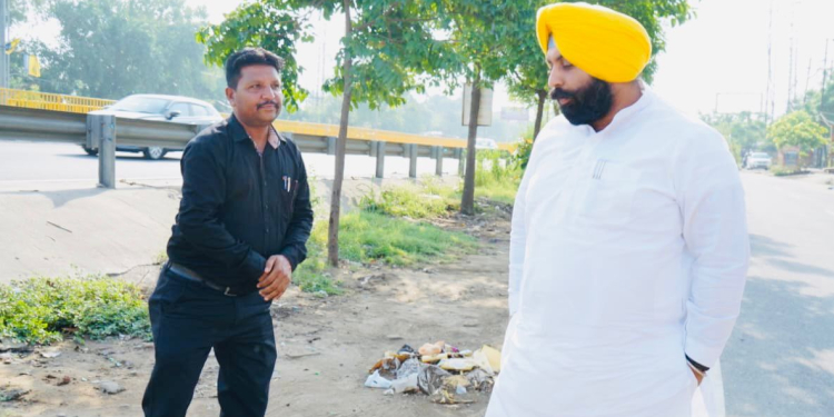 Bhagwant Mann Govt’s zero tolerance for poor sanitation: Moga Municipal Commissioner served show-cause notice after Harjot Singh Bains’ surprise inspection