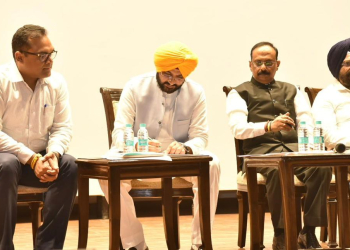 MANN GOVT LAUNCHES LARGEST SEWERAGE CLEANING DRIVE; 2200 KM SEWERS, 1,400 HOTSPOTS TO BE CLEARED BEFORE MONSOON: HARJOT BAINS