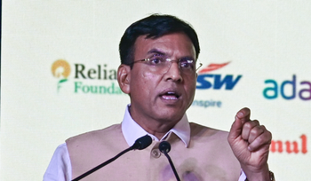 Sports Min Mandaviya