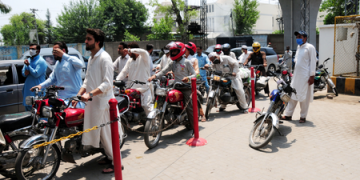 Pakistan hikes price of petrol by PKR 6.39, diesel by PKR 7.83