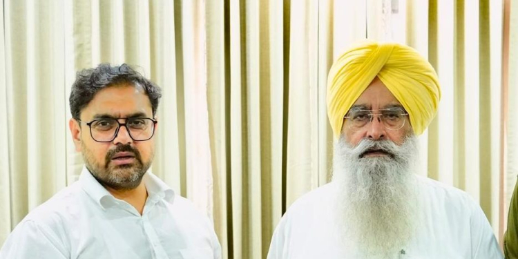 BARINDER KUMAR GOYAL REVIEWS SATLUJ EMBANKMENT WORKS AT SASRALI COLONY IN LUDHIANA