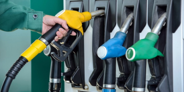 TN petrol pump dealers threaten to halt UPI payments over account freezes