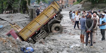 Nepal floods: Death toll crosses 900 mark as 4,247 people remain out of contact