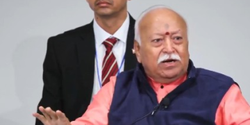Practice, not knowledge, can unite: Bhagwat
