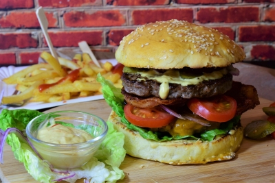 FDA directs ban on sale of junk food within 50 metres in J&K schools