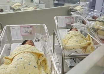 First baby girl in 200 years, Maha family welcomes her in chariot