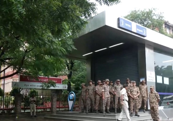 Delhi Metro shuts entry, exit at six stations till 4 pm ahead of INDIA bloc march