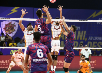 Haryana Hurricanes, Ayodhya Garjan book semi-final spots in VCL