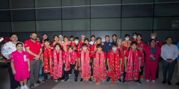South Korean Men’s Hockey team receives Hearty & Rousing Punjabi Welcome at Mohali Airport with Dhol, Bhangra & Phulkaris